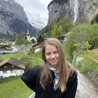 Eszter B.