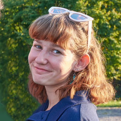 Dóra