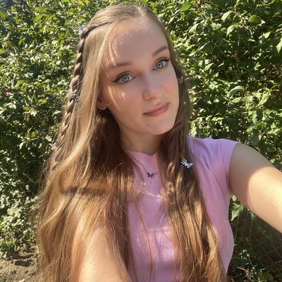 Dzsenifer B.