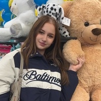 Lili G.