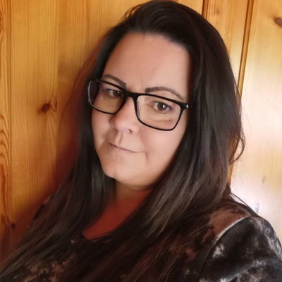 Tünde Erdei Róbertné