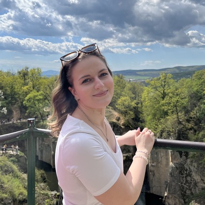 Bettina Józsa