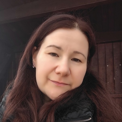 Szilvia Csànyi