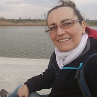 Nóra J.